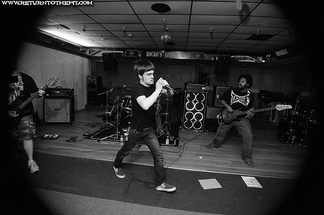 [terminally your aborted ghost on Apr 8, 2008 at Rocko's (Manchester, NH)]
