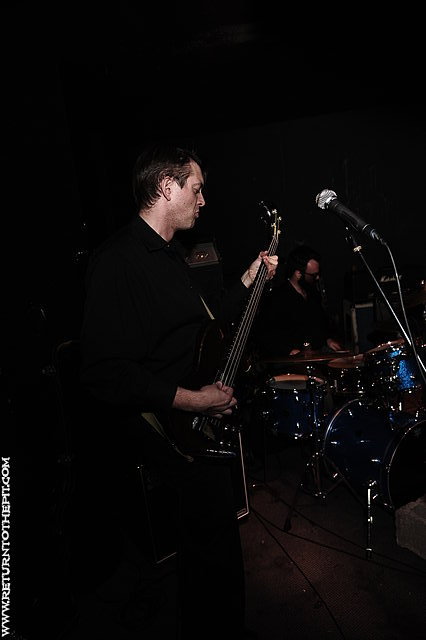 [the in out on Oct 28, 2010 at O'Briens Pub (Allston, MA)]