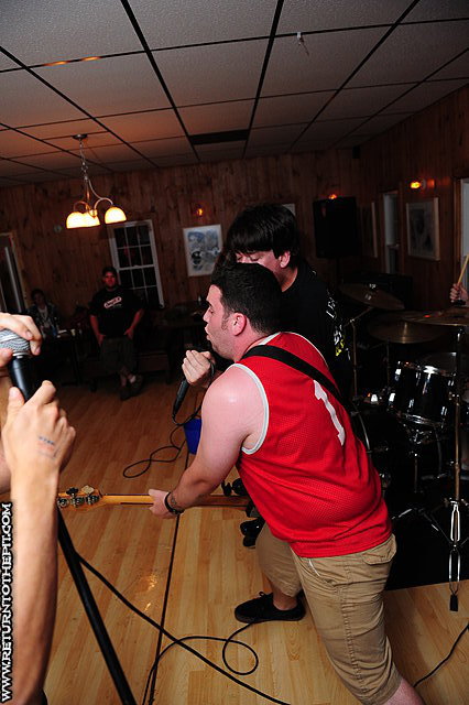 [the tin thistles on Aug 6, 2011 at Heat Bar & Grill (Laconia, NH)]