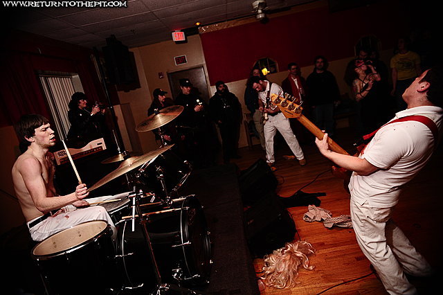 [tinsel teeth on Jan 25, 2009 at P.A.'s Lounge (Somerville, MA)]
