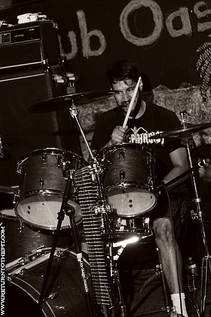 [tombs on Apr 1, 2011 at Club Oasis (Worcester, MA)]