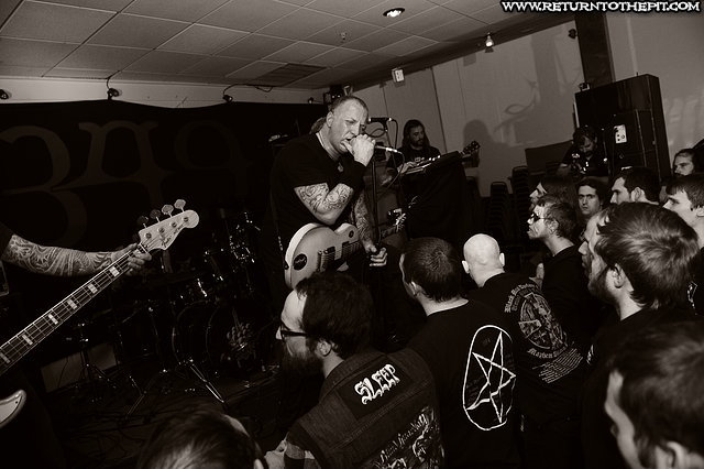 [tombs on Jan 15, 2016 at ONCE (Somerville, MA)]