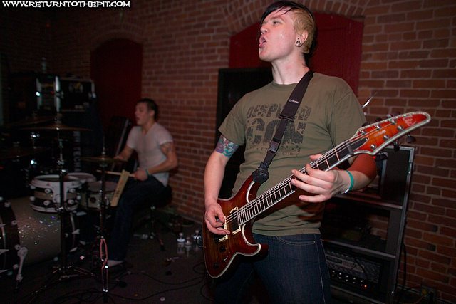 [too pure to die on Dec 9, 2007 at Waterfront Tavern (Holyoke, Ma)]