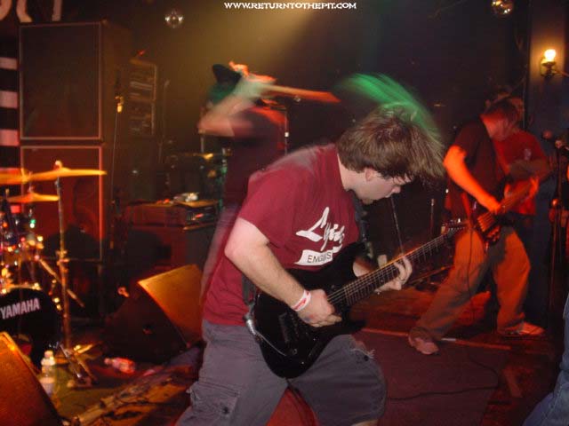 [unearth on May 26, 2002 at Fat Cat's (Springfield, Ma)]