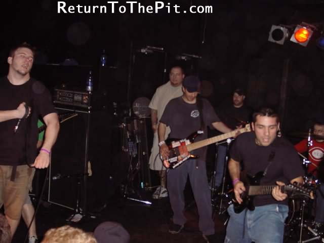 [unearth on Apr 13, 2001 at The Palladium (Worcester, MA)]
