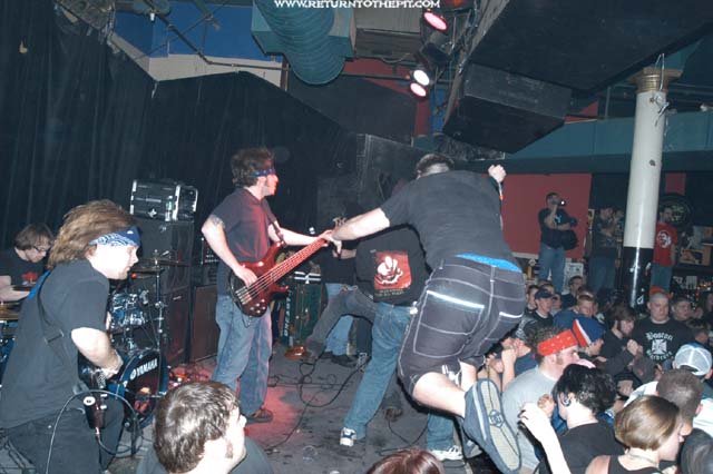 [unearth on Feb 22, 2003 at the Met Cafe (Providence, RI)]