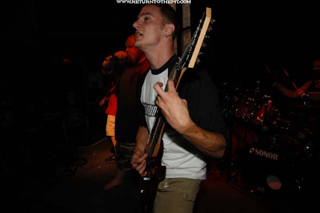 [wasteform on Aug 24, 2003 at the Met Cafe (Providence, RI)]