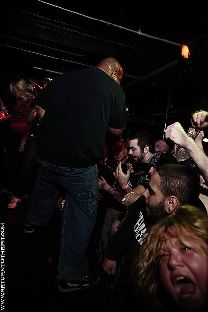 [wisdom in chains on May 9, 2009 at Jerky's (Providence, RI)]