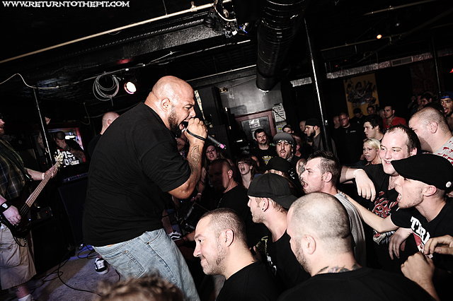 [wisdom in chains on Aug 27, 2010 at Jerky's (Providence, RI)]