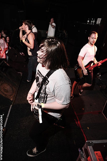 [with words on Aug 7, 2010 at the Palladium - Secondstage (Worcester, MA)]